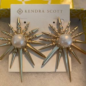 EUC Kendra Scott Sayers earrings -beautiful bold!